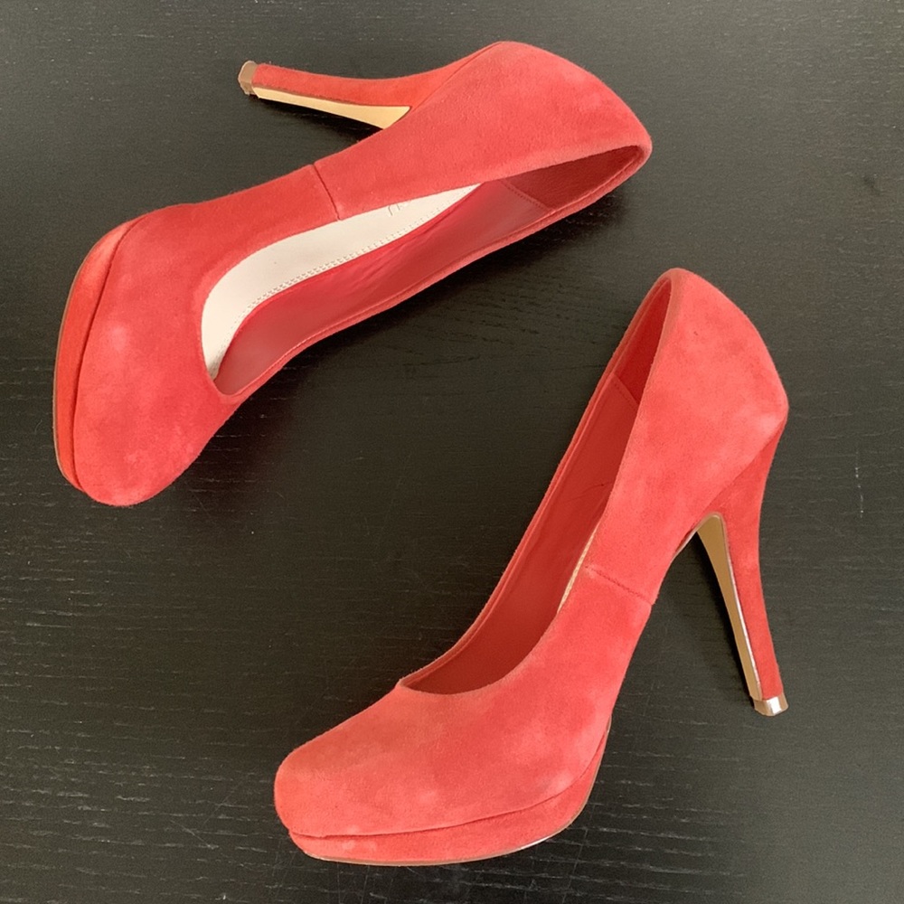 LE CHÂTEAU coral suede Stiletto platform high heel